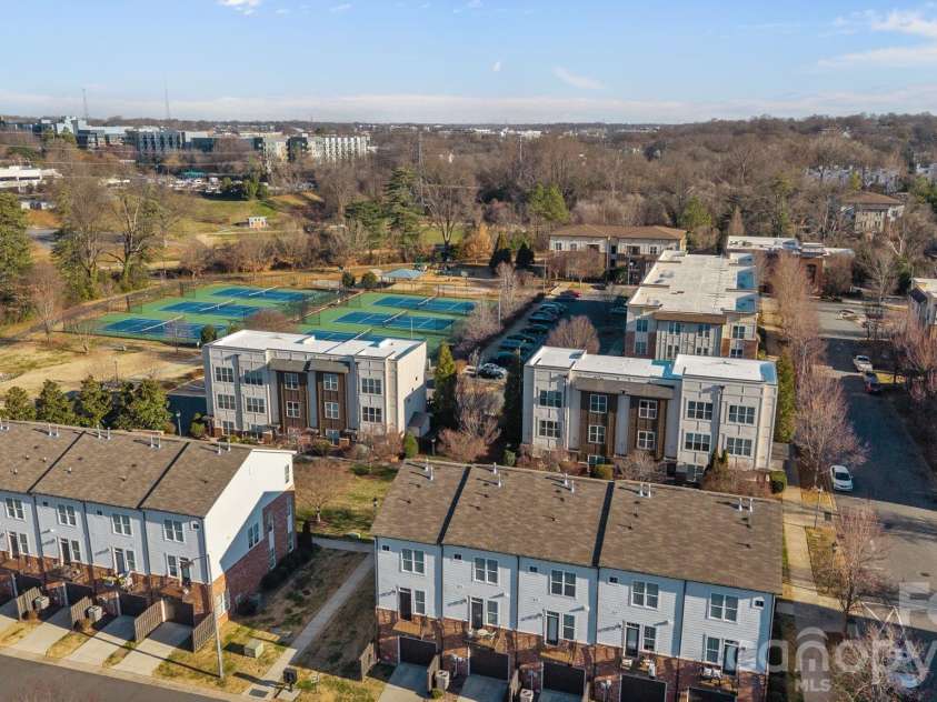 819 Seigle Point Drive, Charlotte, NC 28204.  MLS# CAR4338251, YatesRealty ID 3050. 