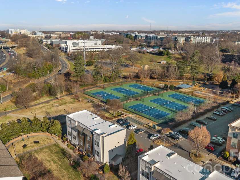 819 Seigle Point Drive, Charlotte, NC 28204.  MLS# CAR4338251, YatesRealty ID 3050. 