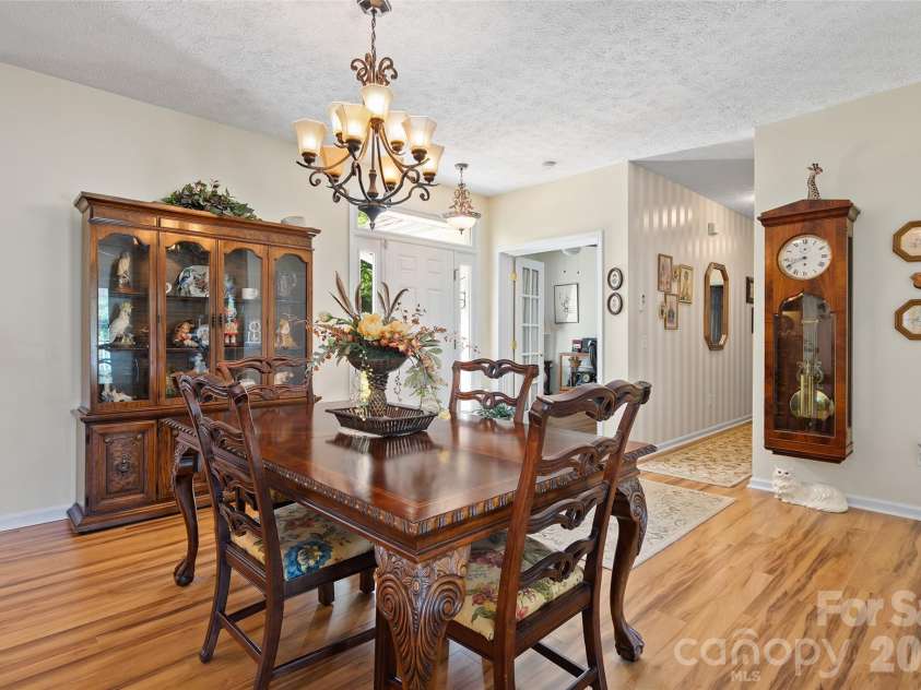 637 April Park, Waynesville, NC 28786.  MLS# CAR4391687, YatesRealty ID 30500. 