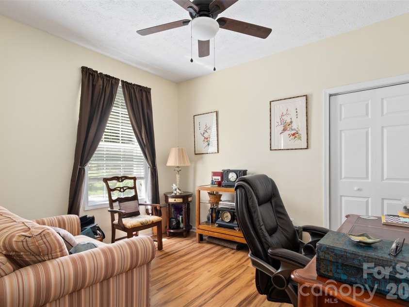 637 April Park, Waynesville, NC 28786.  MLS# CAR4391687, YatesRealty ID 30500. 