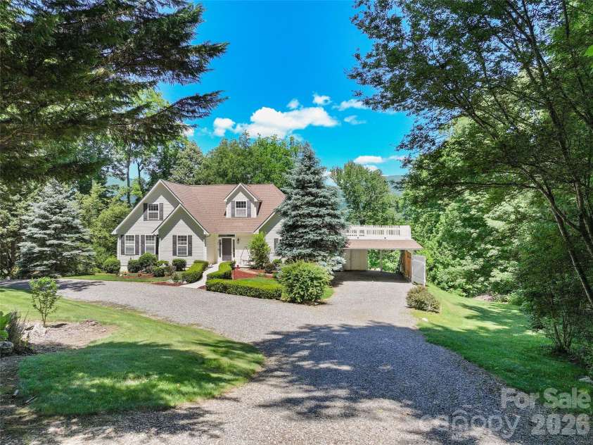 637 April Park, Waynesville, NC 28786.  MLS# CAR4391687, YatesRealty ID 30500. 
