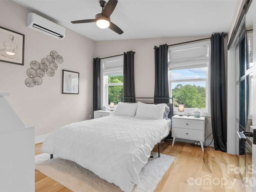 109 Thurland Avenue, Asheville, NC 28803.  MLS# CAR4261311, YatesRealty ID 30501. 