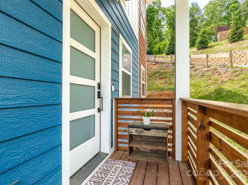 109 Thurland Avenue, Asheville, NC 28803.  MLS# CAR4261311, YatesRealty ID 30501. Covered porch entry for main house off kitchen
