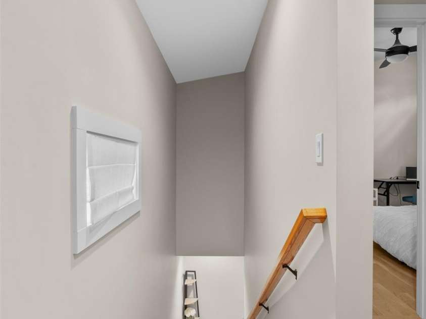 109 Thurland Avenue, Asheville, NC 28803.  MLS# CAR4261311, YatesRealty ID 30501. Easy stairs to upper level