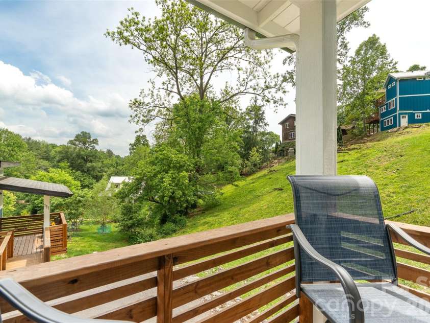 109 Thurland Avenue, Asheville, NC 28803.  MLS# CAR4261311, YatesRealty ID 30501. Nice view off covered deck for main house