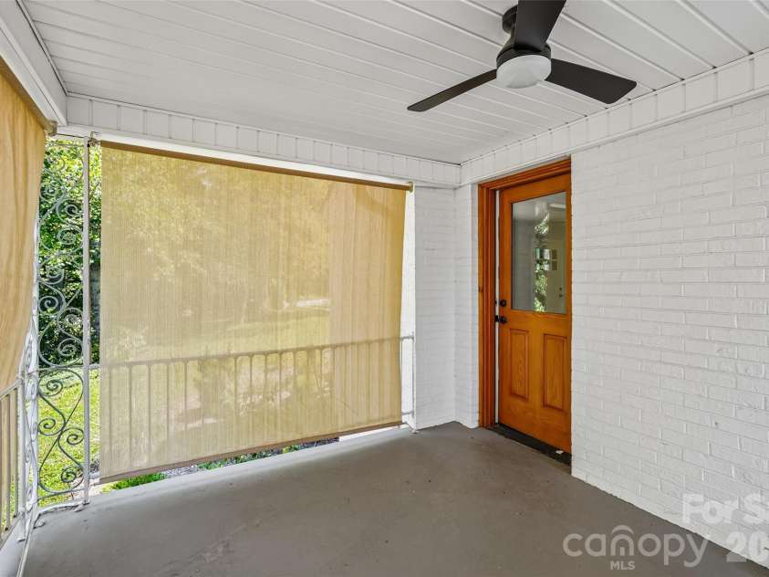 28 Ridgefield Place, Asheville, NC 28803.  MLS# CAR4393041, YatesRealty ID 30501. 