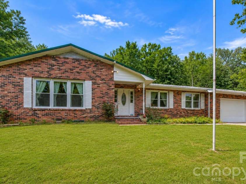 287 Robertson Drive, Old Fort, NC 28762.  MLS# CAR4392010, YatesRealty ID 30502. 