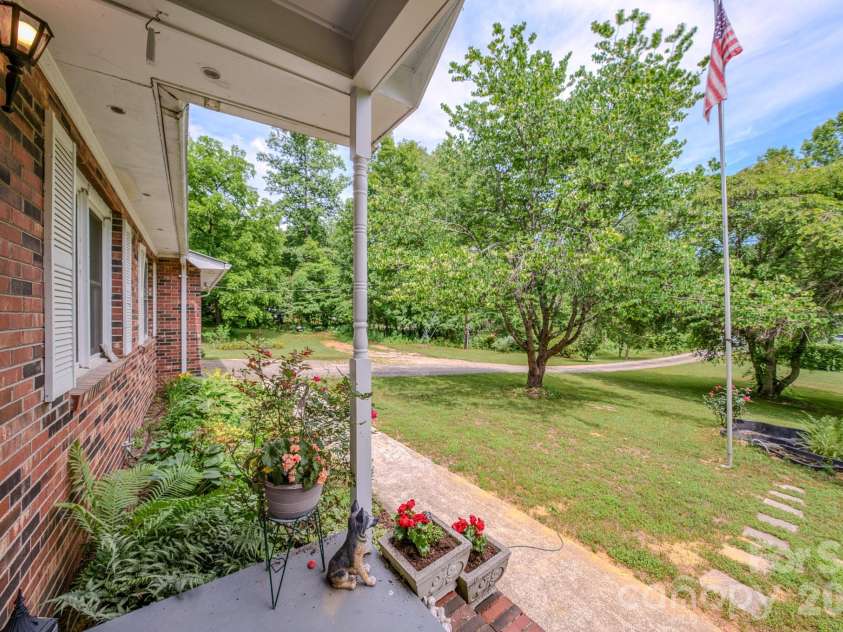 287 Robertson Drive, Old Fort, NC 28762.  MLS# CAR4392010, YatesRealty ID 30502. 