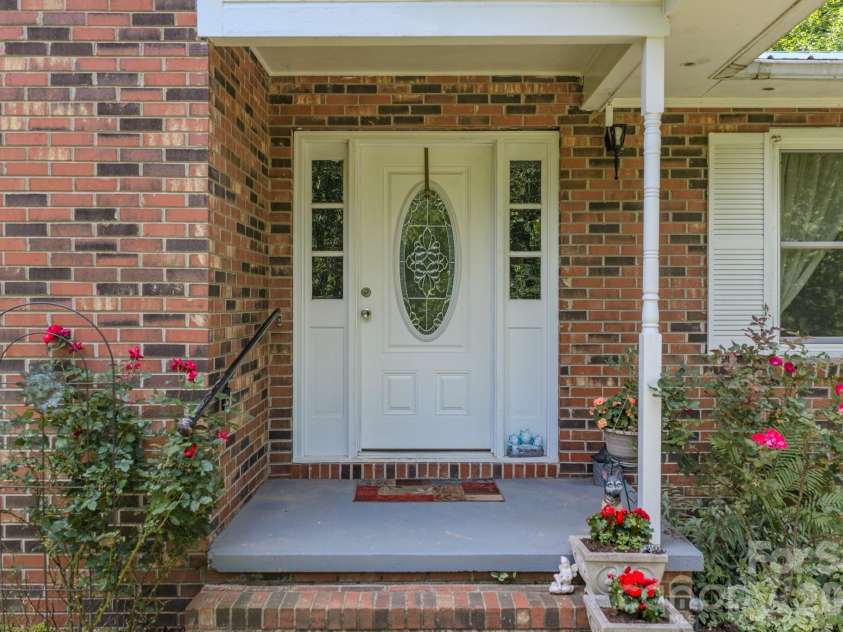 287 Robertson Drive, Old Fort, NC 28762.  MLS# CAR4392010, YatesRealty ID 30502. 