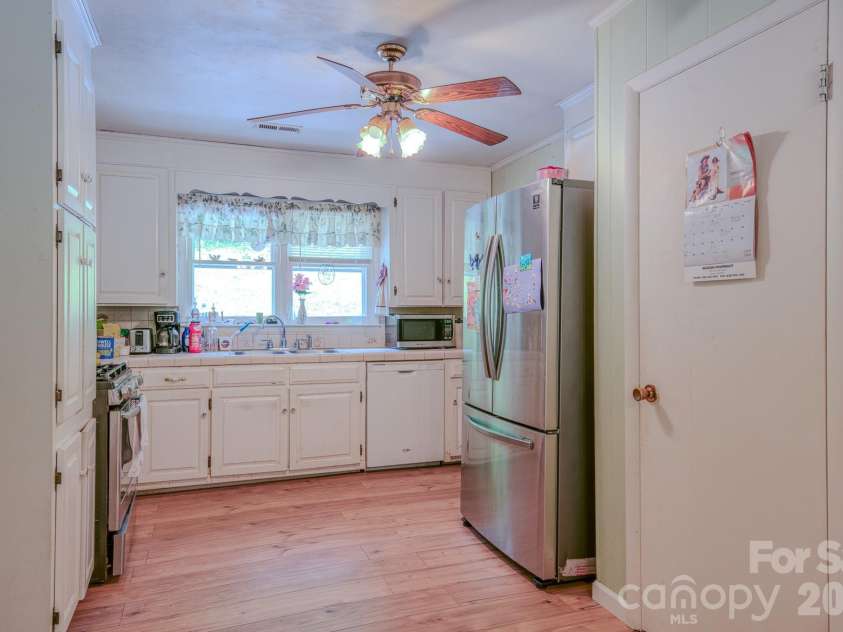 287 Robertson Drive, Old Fort, NC 28762.  MLS# CAR4392010, YatesRealty ID 30502. 