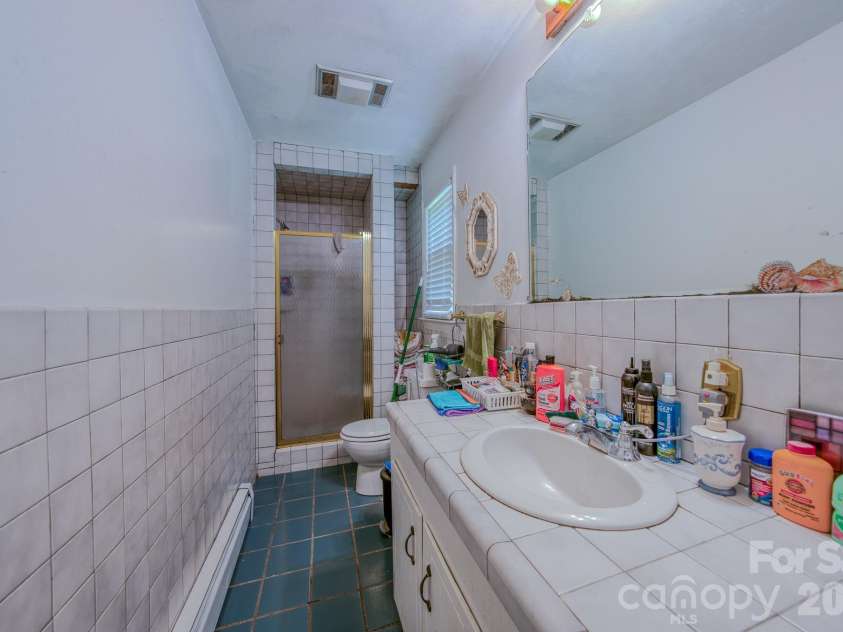287 Robertson Drive, Old Fort, NC 28762.  MLS# CAR4392010, YatesRealty ID 30502. 