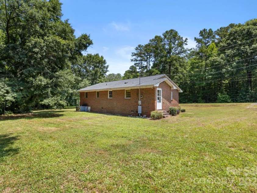 3724 Tadlock Road, Richburg, SC 29729.  MLS# CAR4277893, YatesRealty ID 30503. 