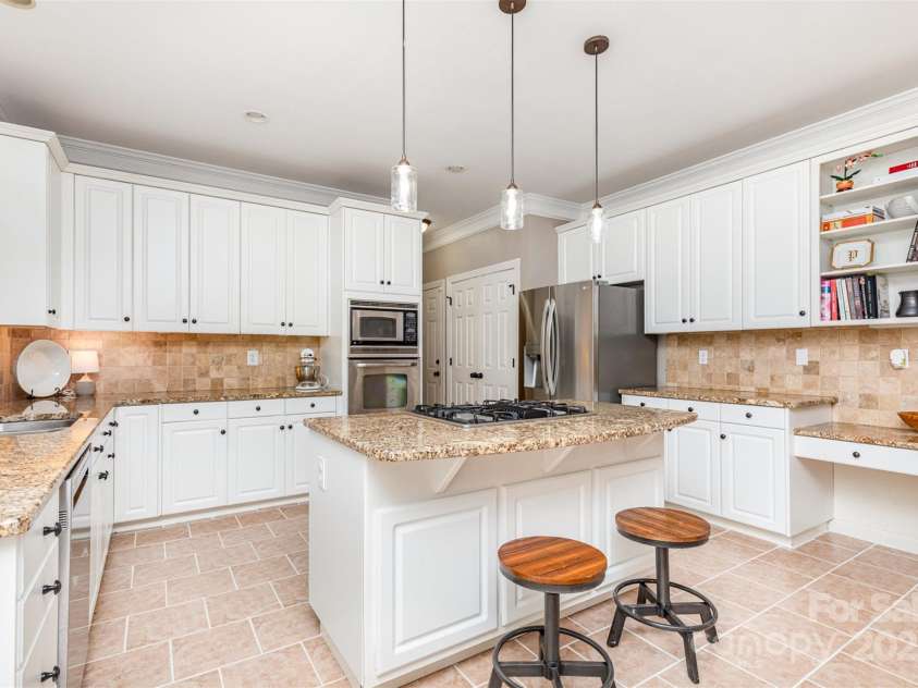 12403 Willingdon Road, Huntersville, NC 28078.  MLS# CAR4282800, YatesRealty ID 30504. 