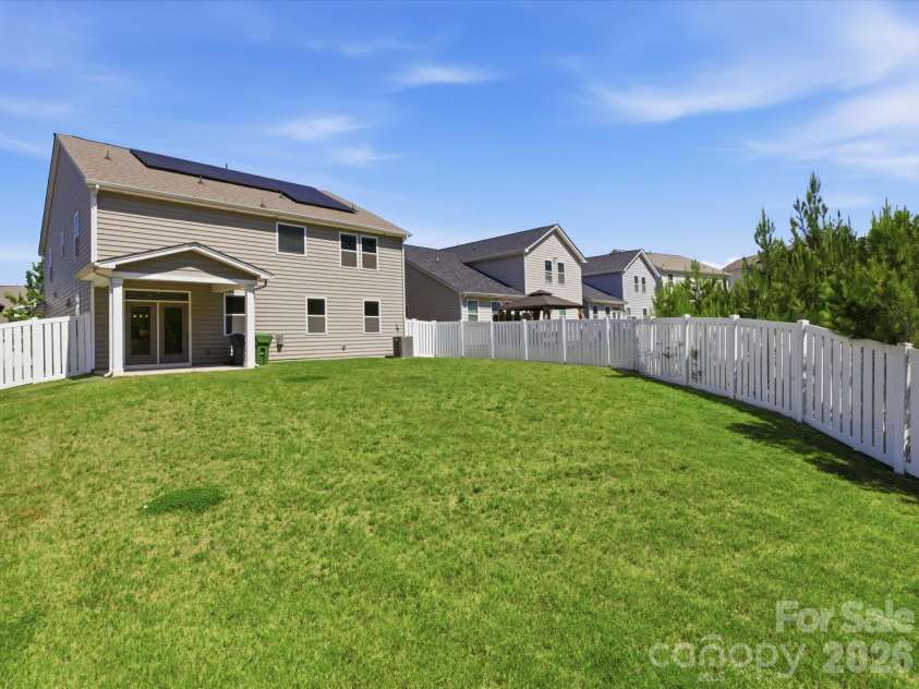 17033 Carolina Pine Row, Charlotte, NC 28278.  MLS# CAR4388329, YatesRealty ID 30504. 