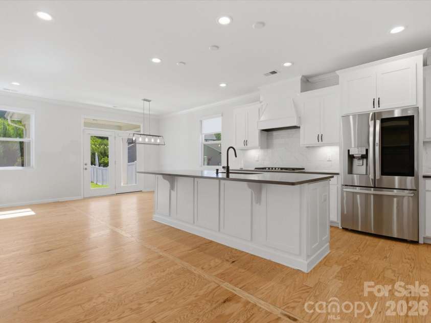 17033 Carolina Pine Row, Charlotte, NC 28278.  MLS# CAR4388329, YatesRealty ID 30504. 