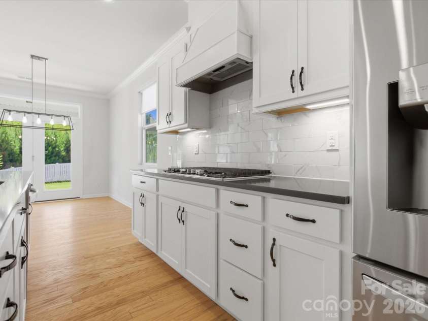 17033 Carolina Pine Row, Charlotte, NC 28278.  MLS# CAR4388329, YatesRealty ID 30504. 