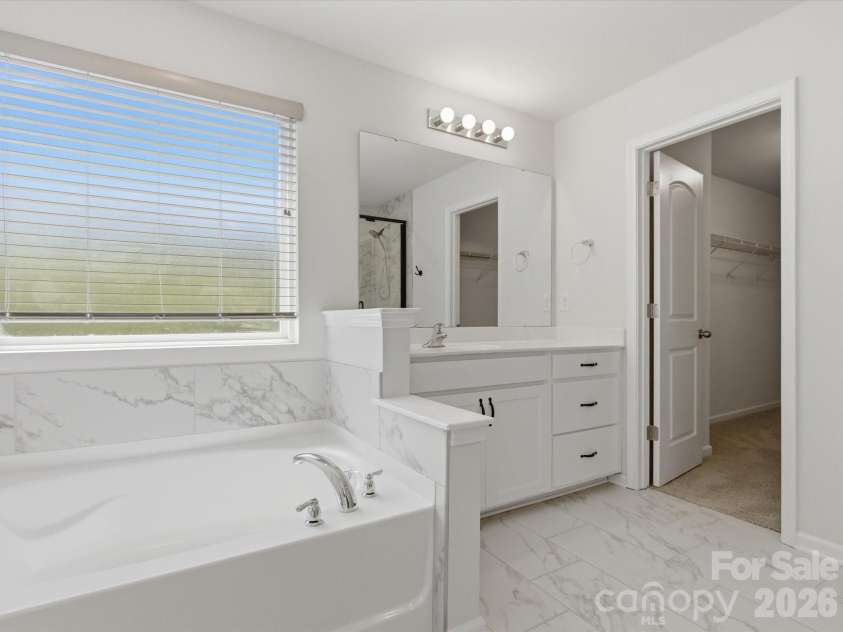 17033 Carolina Pine Row, Charlotte, NC 28278.  MLS# CAR4388329, YatesRealty ID 30504. 