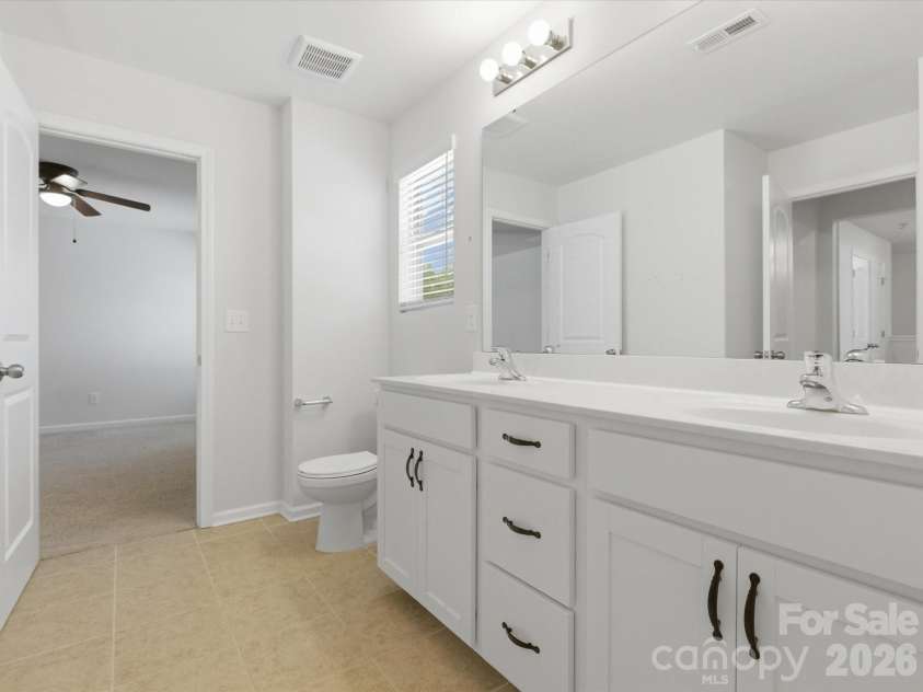 17033 Carolina Pine Row, Charlotte, NC 28278.  MLS# CAR4388329, YatesRealty ID 30504. 