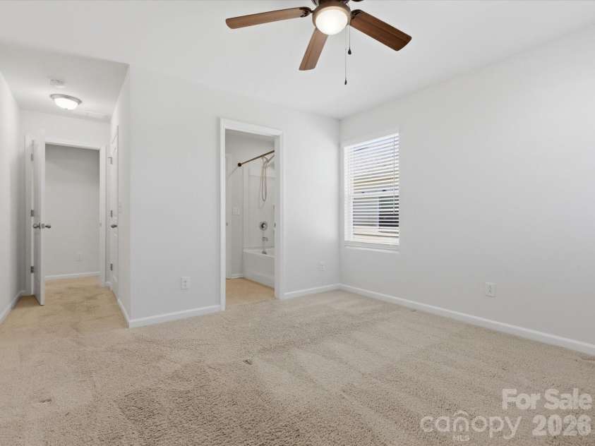 17033 Carolina Pine Row, Charlotte, NC 28278.  MLS# CAR4388329, YatesRealty ID 30504. 