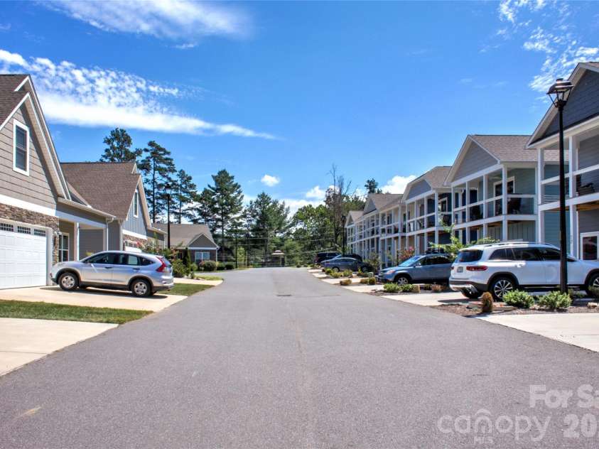 22 Water Pointe Way, Weaverville, NC 28787.  MLS# CAR4388539, YatesRealty ID 30505. 