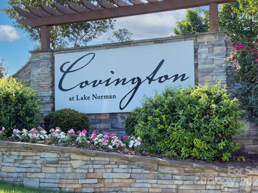 4333 Legacy Drive, Denver, NC 28037.  MLS# CAR4268766, YatesRealty ID 30506. Beautiful neighborhood