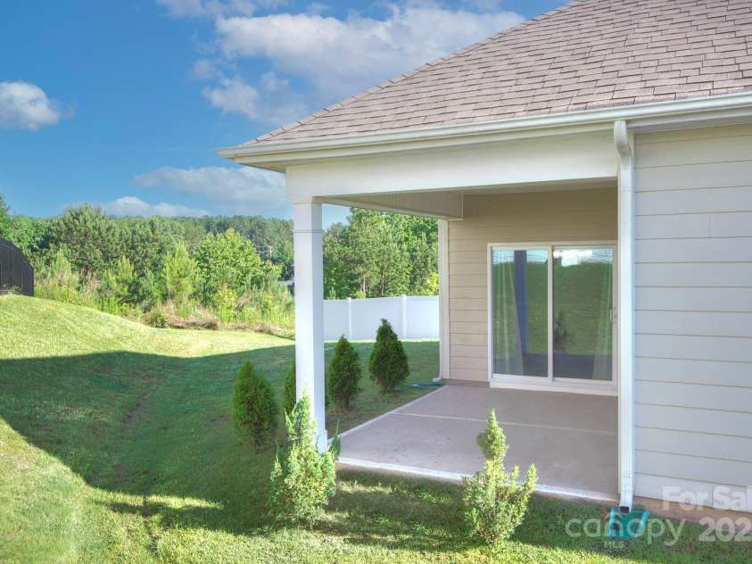 4333 Legacy Drive, Denver, NC 28037.  MLS# CAR4268766, YatesRealty ID 30506. Covered porch 