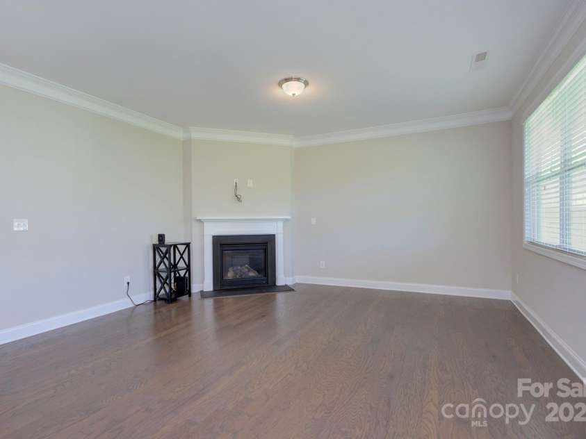 4333 Legacy Drive, Denver, NC 28037.  MLS# CAR4268766, YatesRealty ID 30506. Lots of natural light