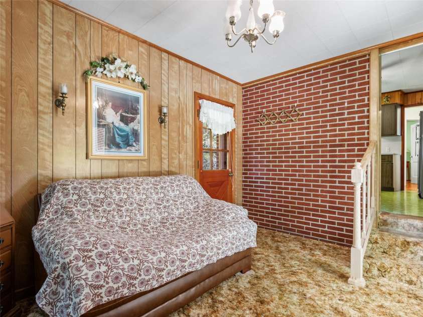 135 Indian Trail, Burnsville, NC 28714.  MLS# CAR4281935, YatesRealty ID 30507. 