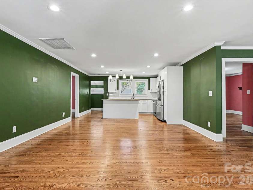 3001 Tuckaseegee Road, Charlotte, NC 28208.  MLS# CAR4367359, YatesRealty ID 30508. 