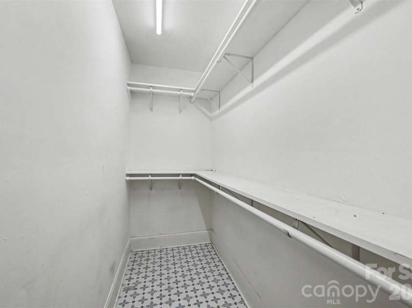 3001 Tuckaseegee Road, Charlotte, NC 28208.  MLS# CAR4367359, YatesRealty ID 30508. 