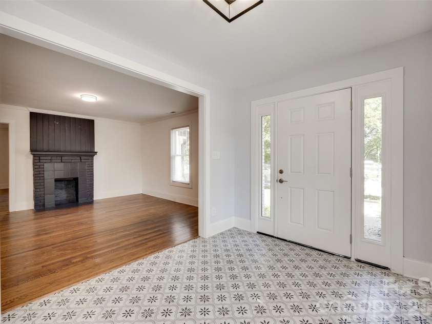 3001 Tuckaseegee Road, Charlotte, NC 28208.  MLS# CAR4367359, YatesRealty ID 30508. 