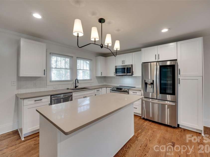 3001 Tuckaseegee Road, Charlotte, NC 28208.  MLS# CAR4367359, YatesRealty ID 30508. 