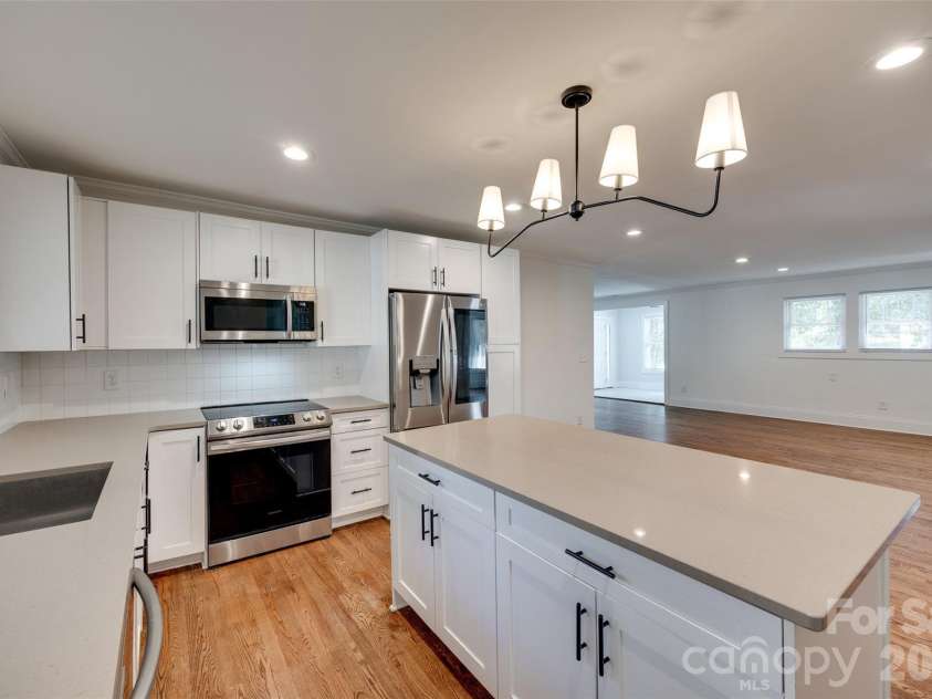 3001 Tuckaseegee Road, Charlotte, NC 28208.  MLS# CAR4367359, YatesRealty ID 30508. 