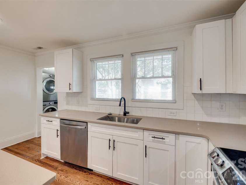 3001 Tuckaseegee Road, Charlotte, NC 28208.  MLS# CAR4367359, YatesRealty ID 30508. 