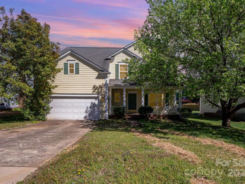 6720 Neuhoff Lane, Charlotte, NC 28269.  MLS# CAR4231880, YatesRealty ID 3051. 