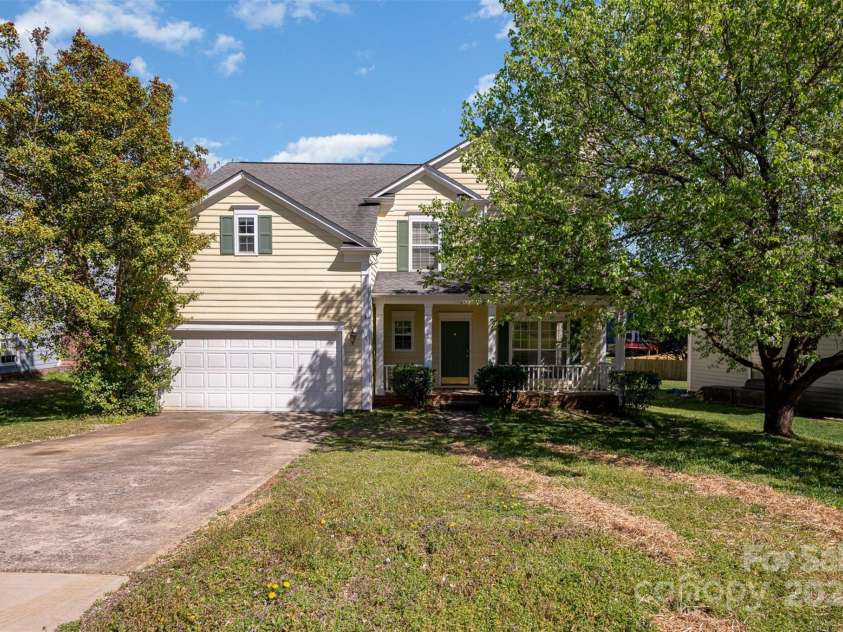 6720 Neuhoff Lane, Charlotte, NC 28269.  MLS# CAR4231880, YatesRealty ID 3051. 