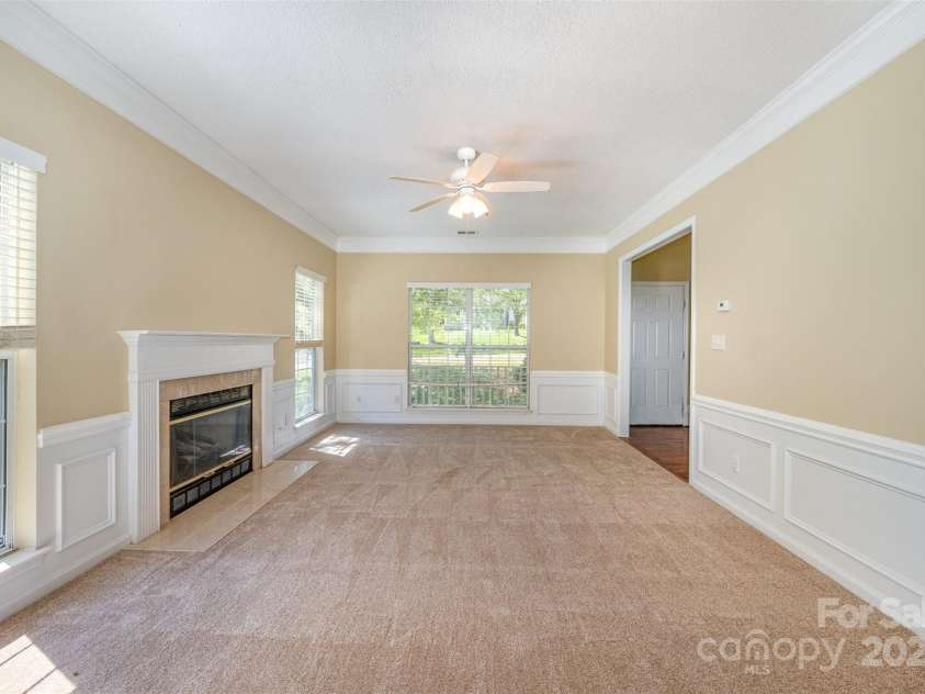 6720 Neuhoff Lane, Charlotte, NC 28269.  MLS# CAR4231880, YatesRealty ID 3051. 