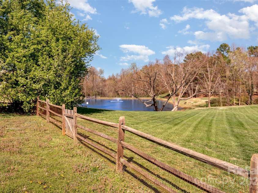 6720 Neuhoff Lane, Charlotte, NC 28269.  MLS# CAR4231880, YatesRealty ID 3051. 