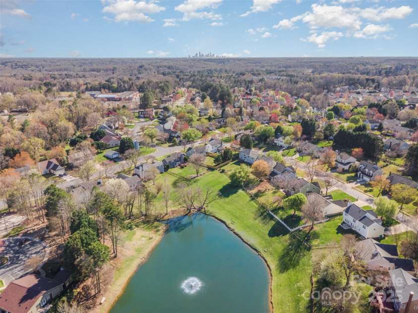 6720 Neuhoff Lane, Charlotte, NC 28269.  MLS# CAR4231880, YatesRealty ID 3051. 