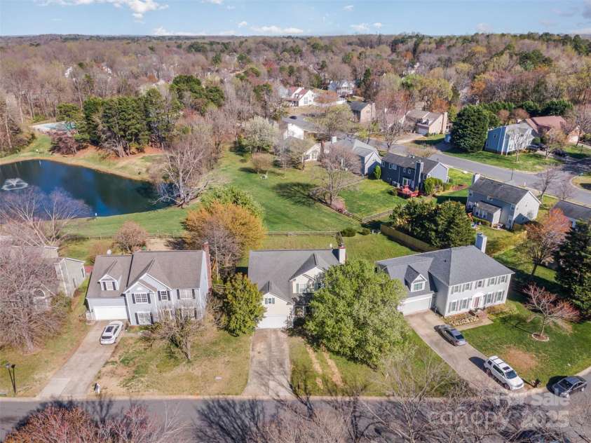 6720 Neuhoff Lane, Charlotte, NC 28269.  MLS# CAR4231880, YatesRealty ID 3051. 