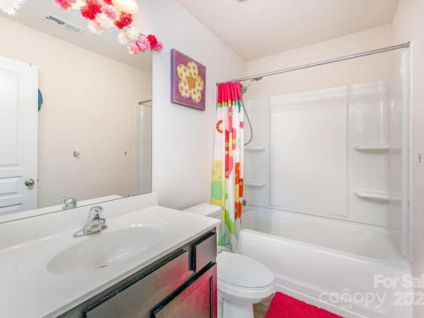 4702 Opus Lane, Charlotte, NC 28214.  MLS# CAR4281582, YatesRealty ID 30510. 