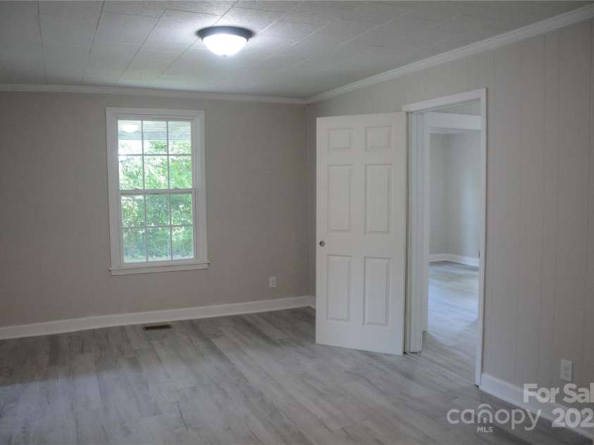 3327 York Street, Sharon, SC 29742.  MLS# CAR4286225, YatesRealty ID 30511. 