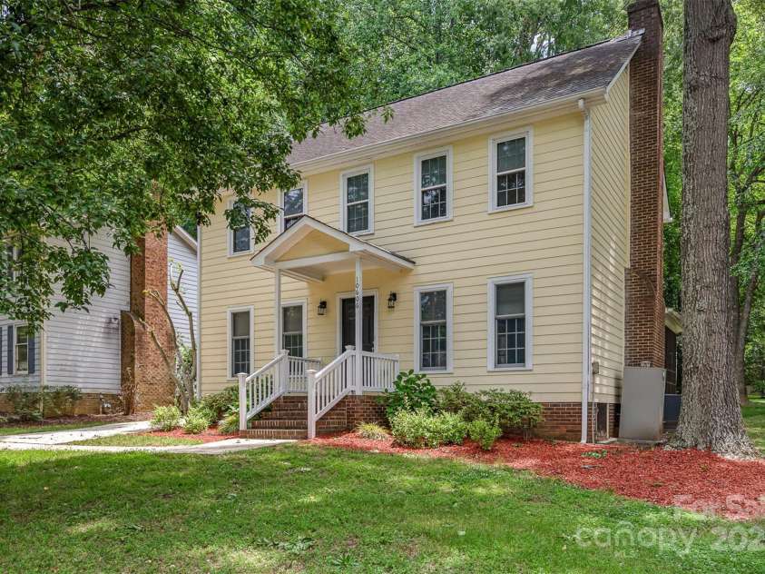 10606 Danesway Lane, Cornelius, NC 28031.  MLS# CAR4270112, YatesRealty ID 30512. 