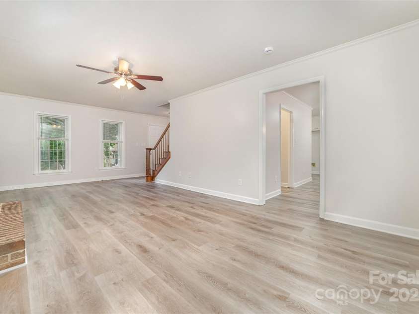 10606 Danesway Lane, Cornelius, NC 28031.  MLS# CAR4270112, YatesRealty ID 30512. 