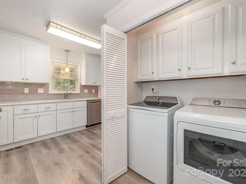 10606 Danesway Lane, Cornelius, NC 28031.  MLS# CAR4270112, YatesRealty ID 30512. 