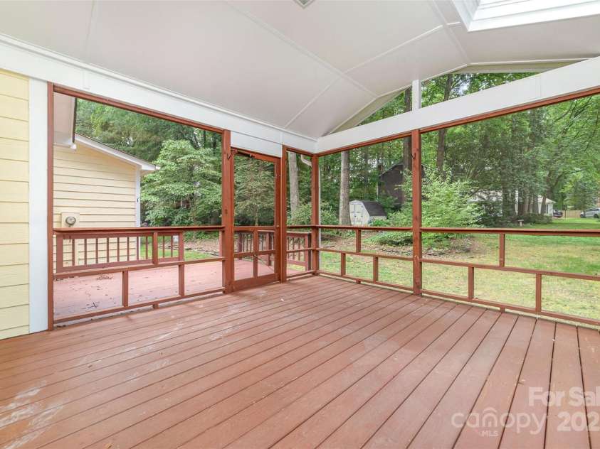 10606 Danesway Lane, Cornelius, NC 28031.  MLS# CAR4270112, YatesRealty ID 30512. 