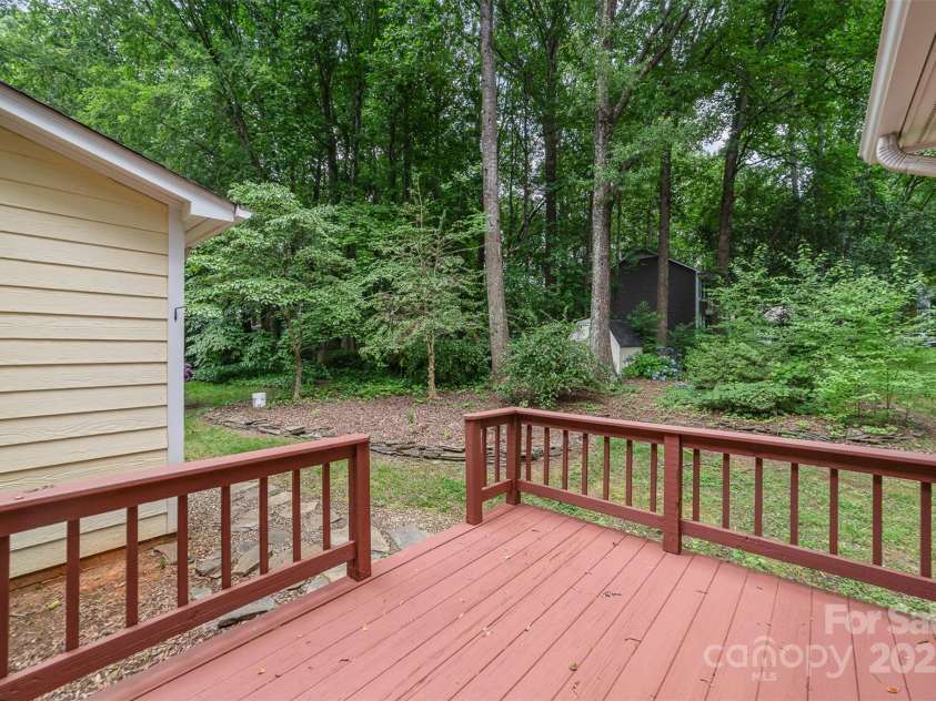 10606 Danesway Lane, Cornelius, NC 28031.  MLS# CAR4270112, YatesRealty ID 30512. 