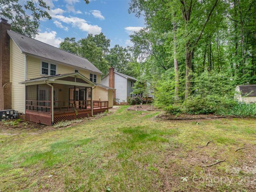 10606 Danesway Lane, Cornelius, NC 28031.  MLS# CAR4270112, YatesRealty ID 30512. 