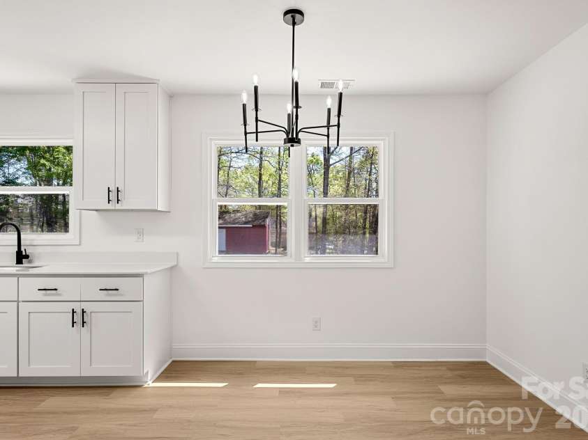 410 York Road, Troutman, NC 28166.  MLS# CAR4367310, YatesRealty ID 30513. 