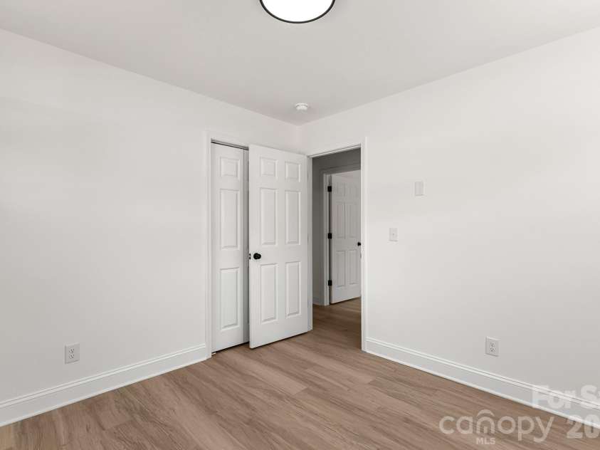 410 York Road, Troutman, NC 28166.  MLS# CAR4367310, YatesRealty ID 30513. 